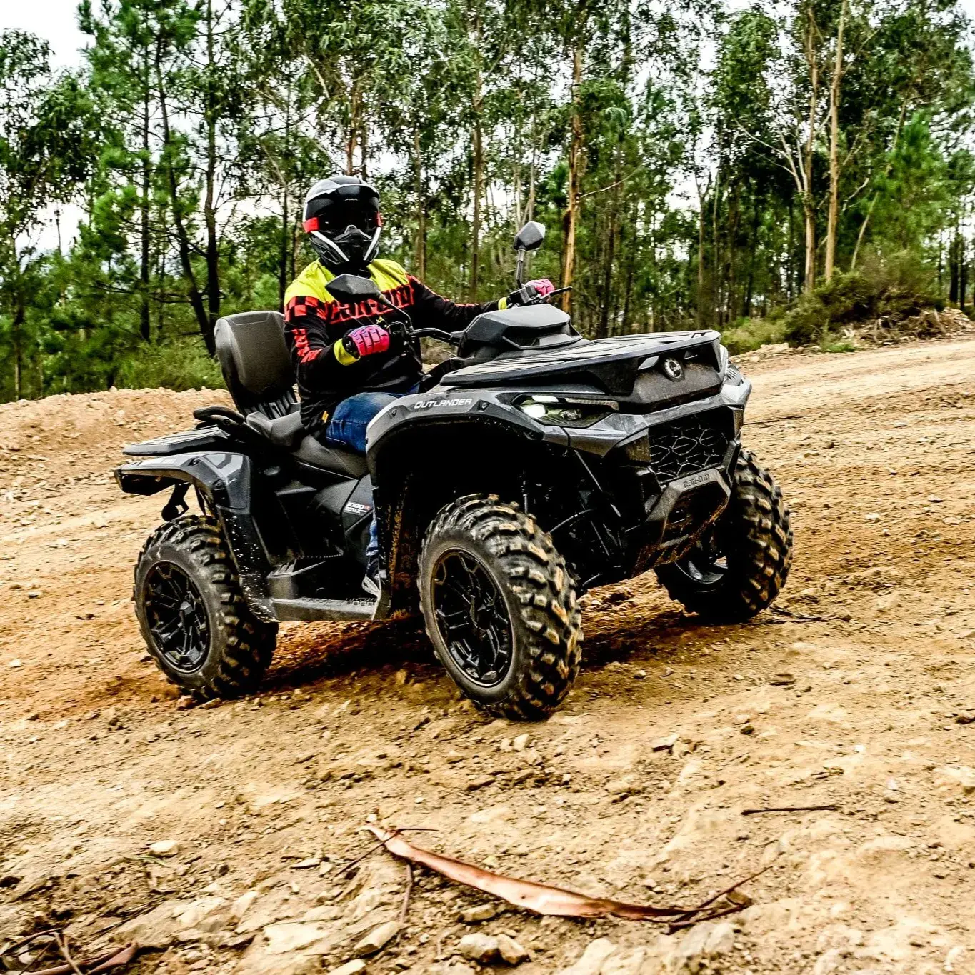 Outlander MAX XT 700